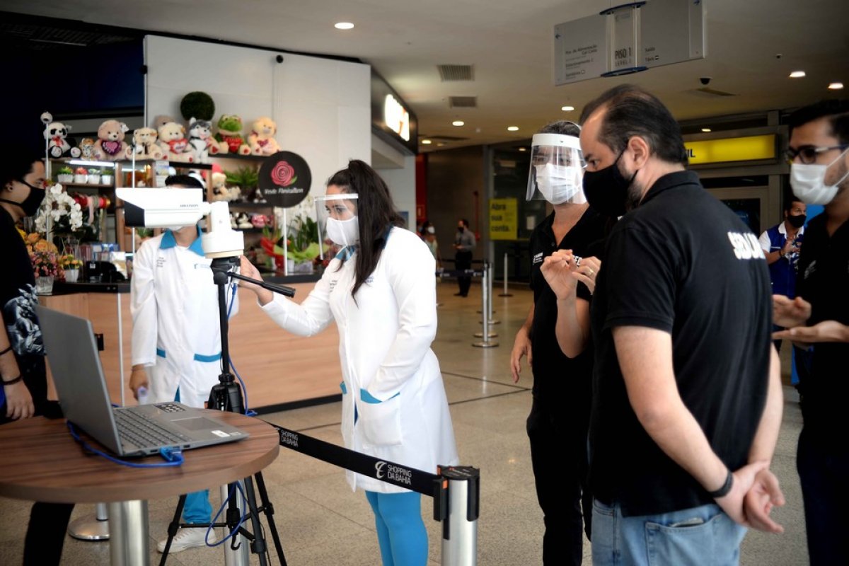 Sedur fiscaliza quase 9.500 lojas fiscalizadas e 6 são interditadas em uma semana de reabertura de shoppings em Salvador