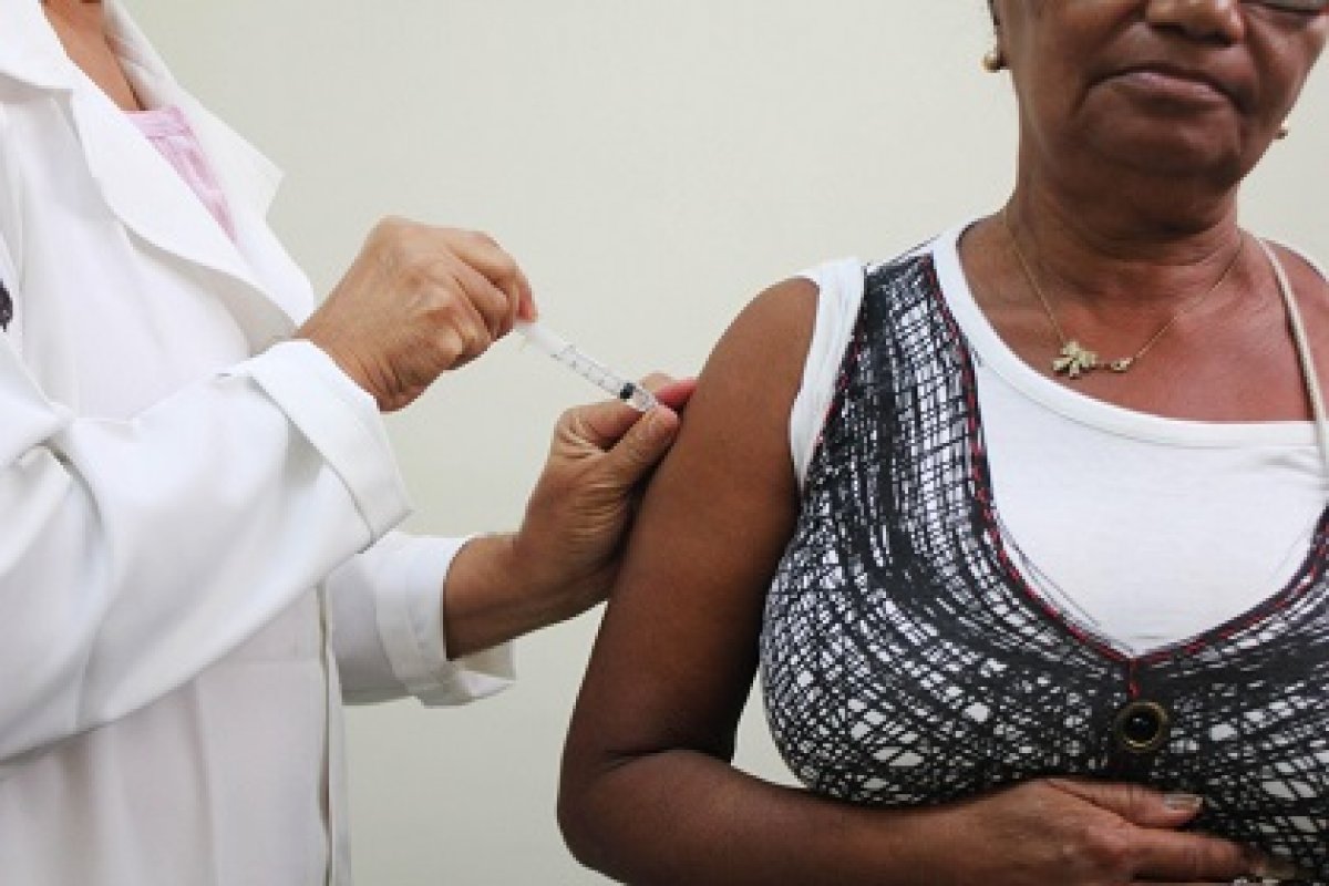 Campanha contra a gripe já vacinou 88,7% da população soteropolitana