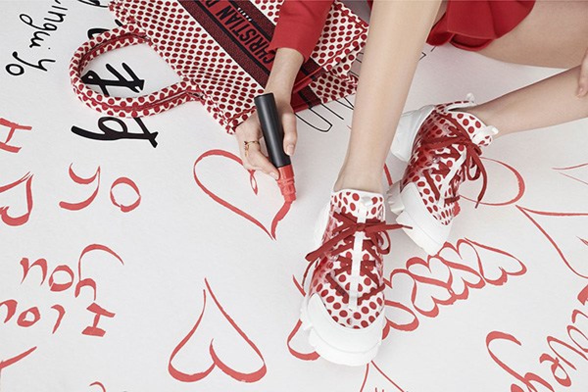Dior lança coleção inspirada no "Qixi Festival"