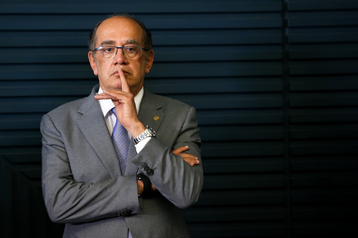 Gilmar Mendes derruba veto que desobrigava presídios de adotar máscaras