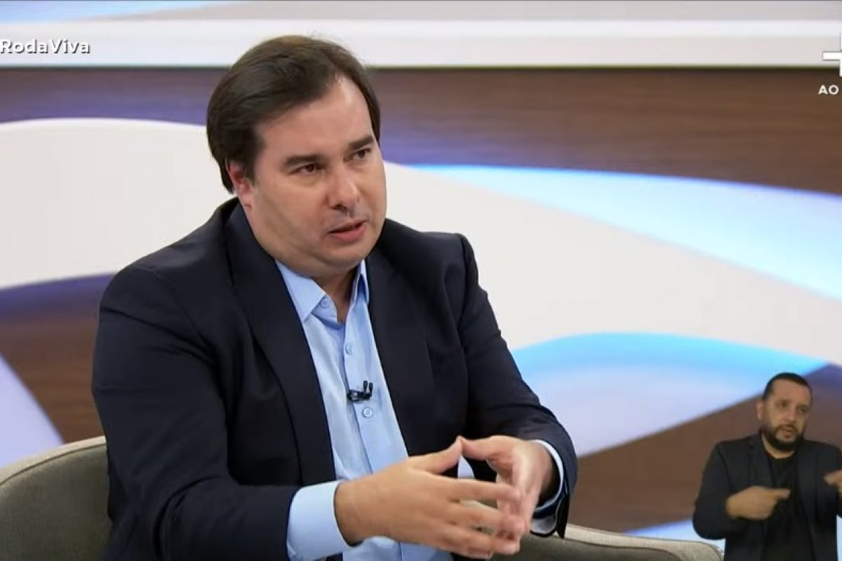Rodrigo Maia diz não tem como discutir impeachment sem haver provas contra Bolsonaro