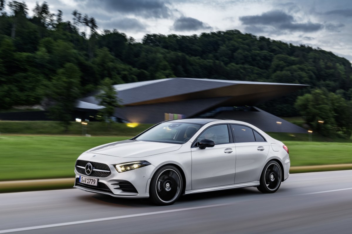 Novo Classe A Sedan custa a partir de R$ 139,9 mil