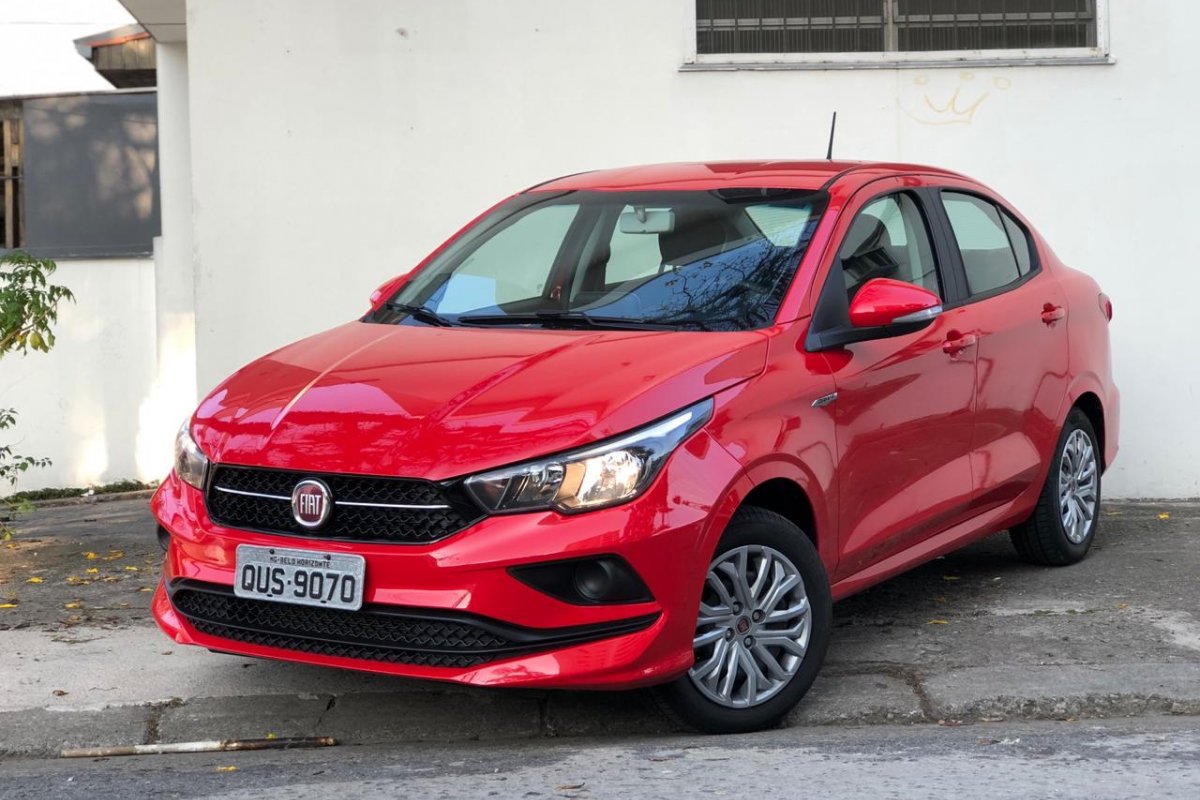 Testamos o Fiat Cronos drive 1.8 automático 
