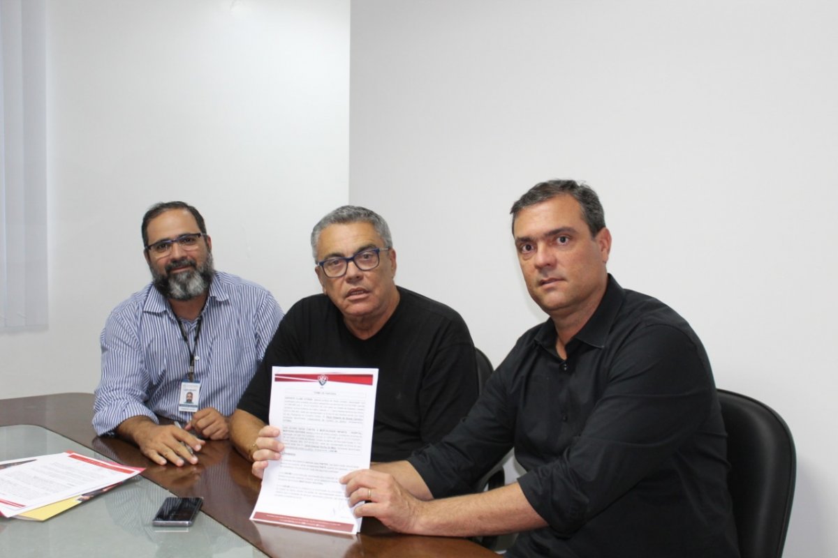 Vitória renova parceria com hospital filantrópico 