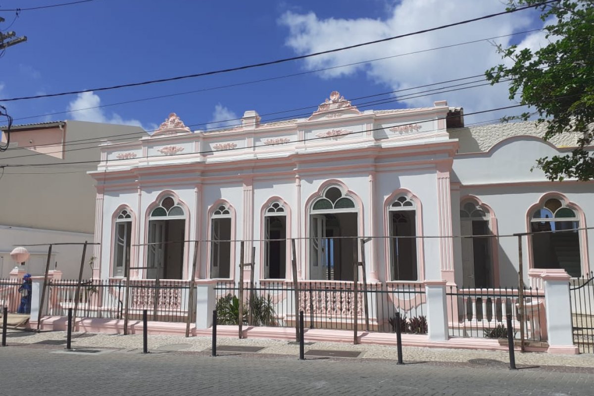 Casa Rosa, novo espaço cultural de Salvador, lança seu site com a Exposição virtual "Benção"