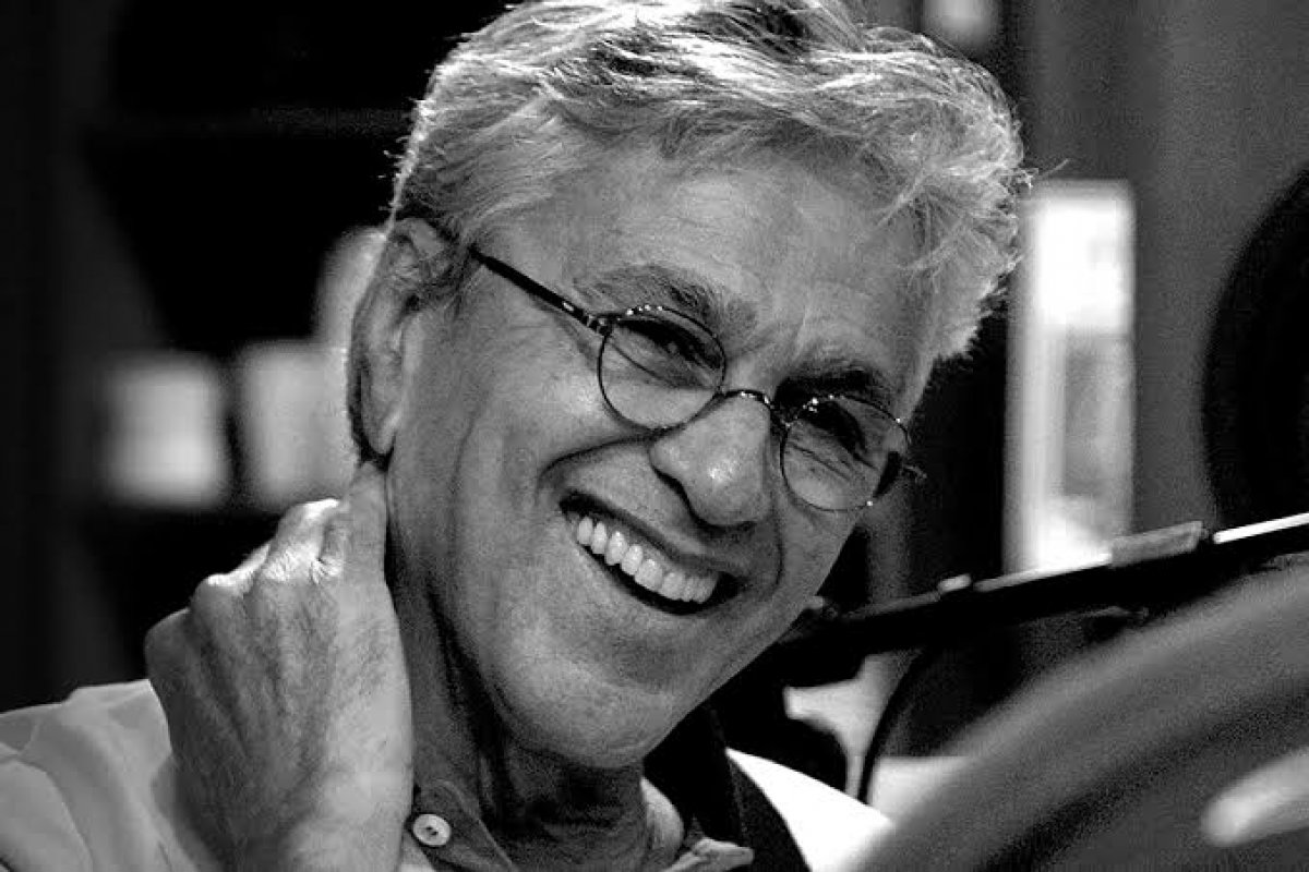 Zé Neto & Cristiano, Elton John, Caetano Veloso: Confira as lives desta sexta-feira 