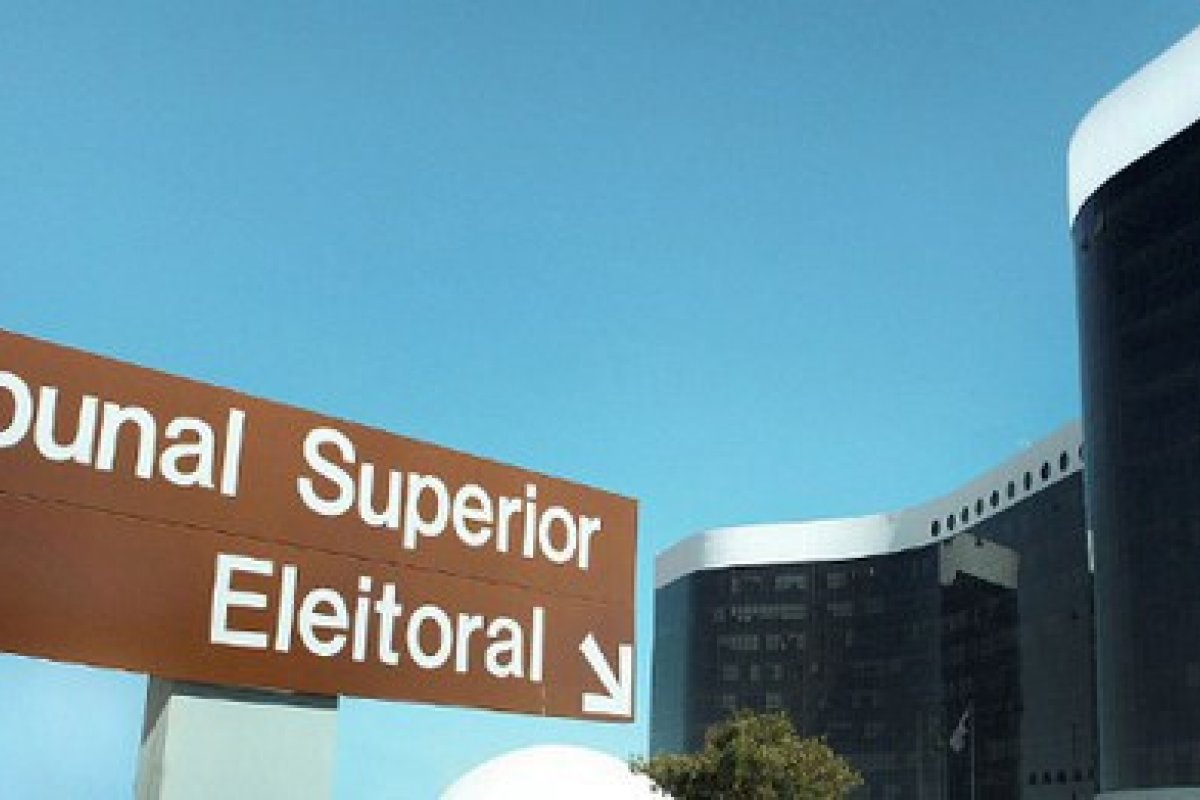 Partidos apoiam liberação de shows virtuais para divulgar campanha eleitoral