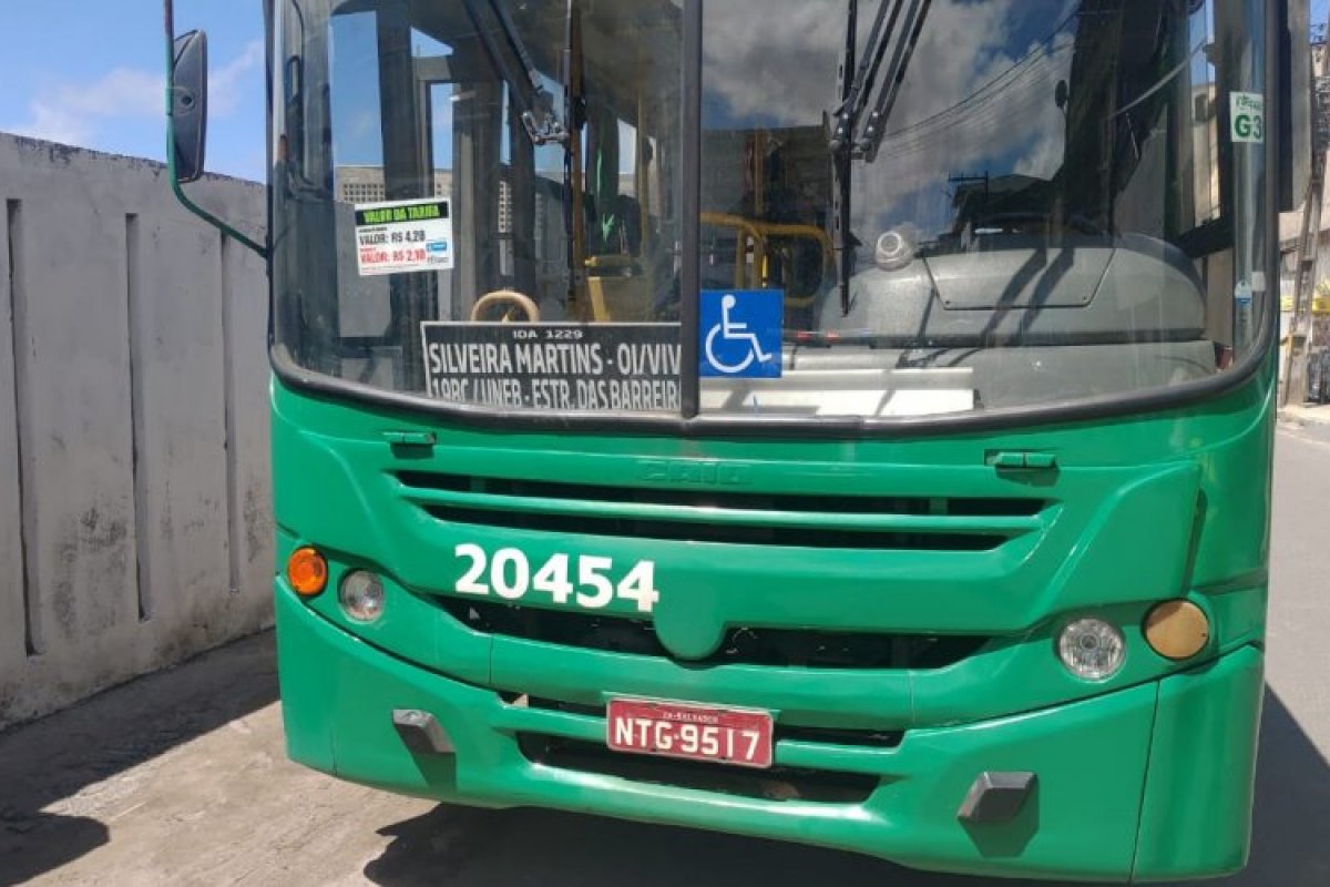 Ônibus atropela mulher e criança em Novo Horizonte 