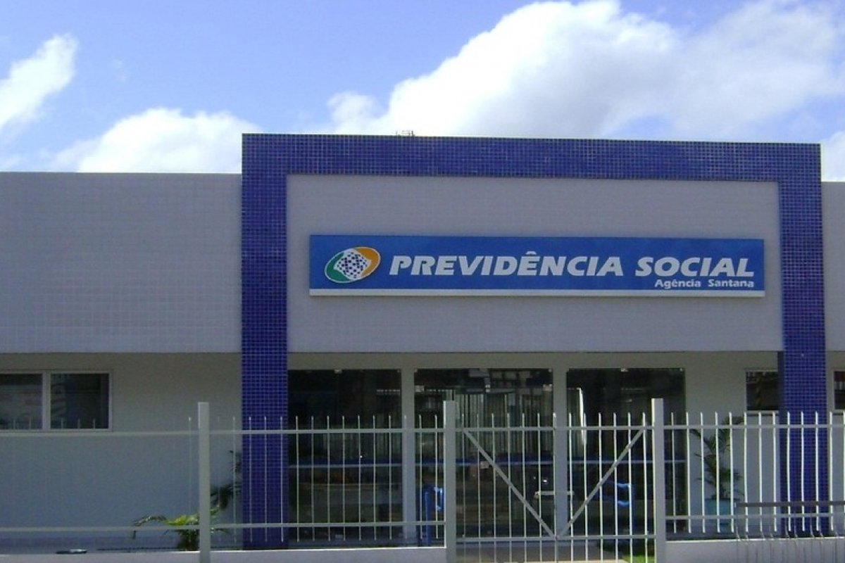 INSS amplia 'drive-thru' para entrega de documento em todo país