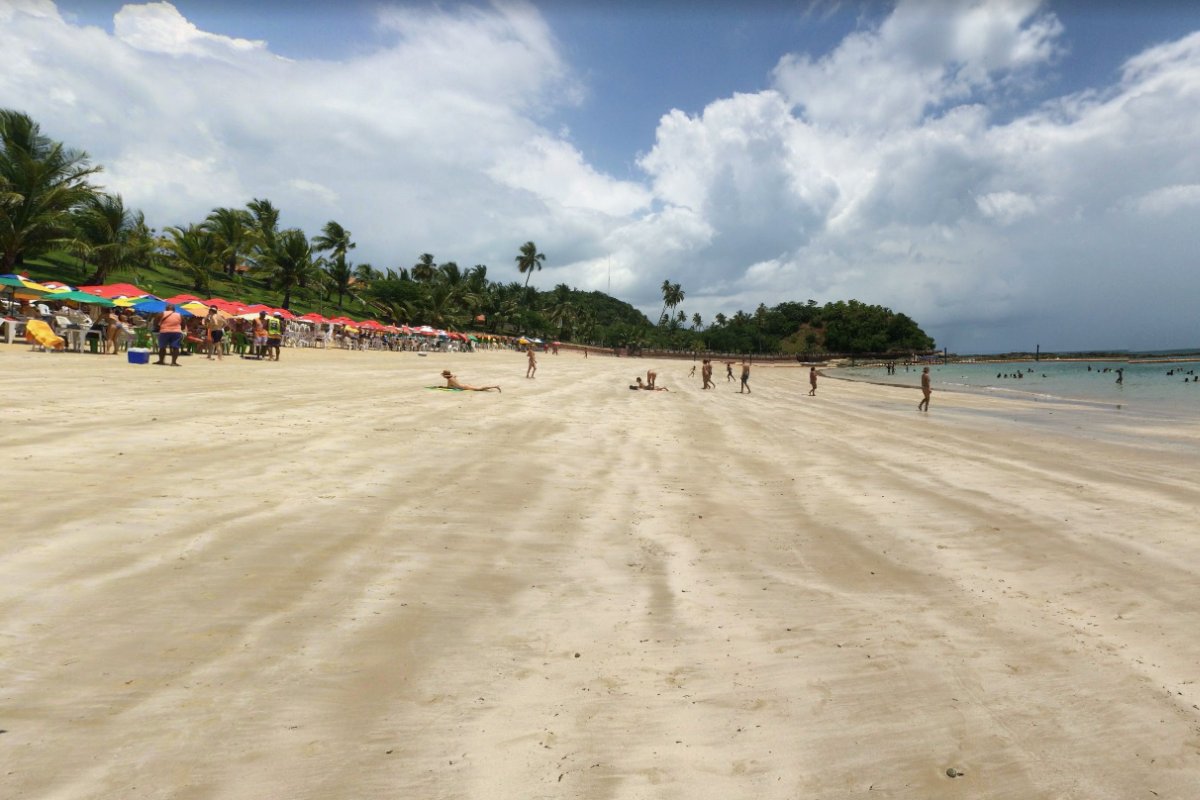 Praia na Ilha dos Frades ganha selo internacional de qualidade