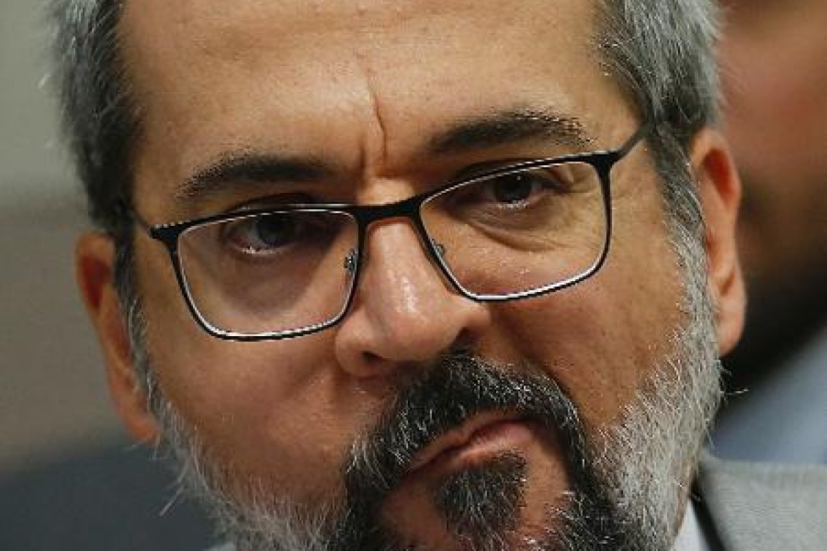 Abraham Weintraub recebe título de "persona non grata" da Câmara Legislativa do Distrito Federal