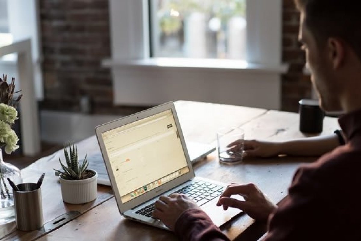 Internet é aliada para expandir venda direta de produtos e obter renda extra