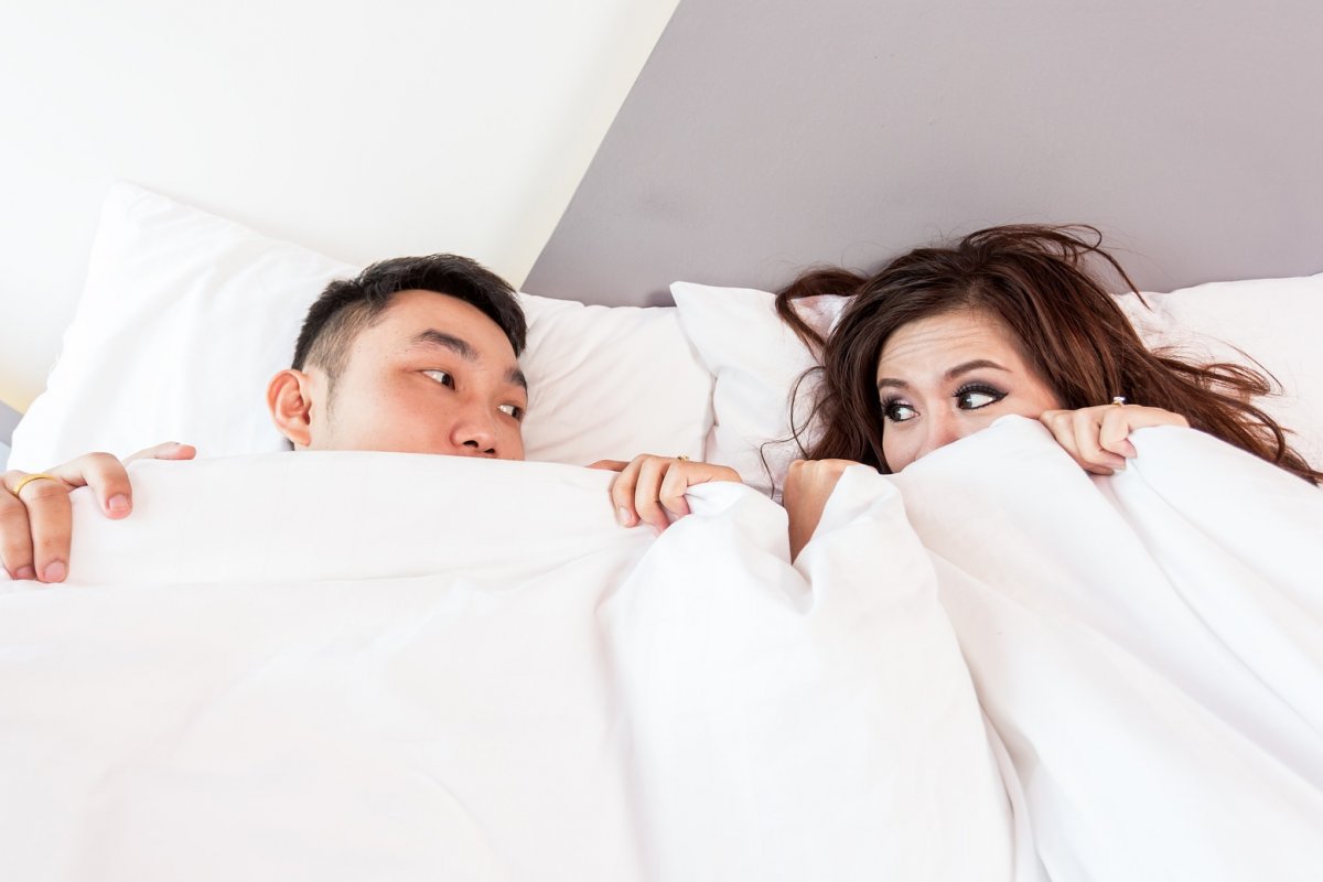 Será que dormir em camas separadas é bom para a vida sexual do casal?