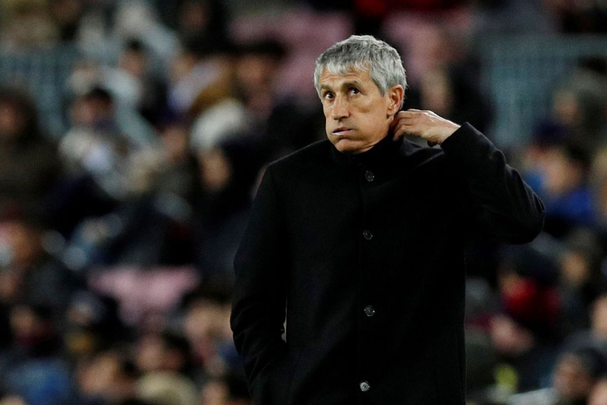 Barcelona demite técnico espanhol Quique Setién