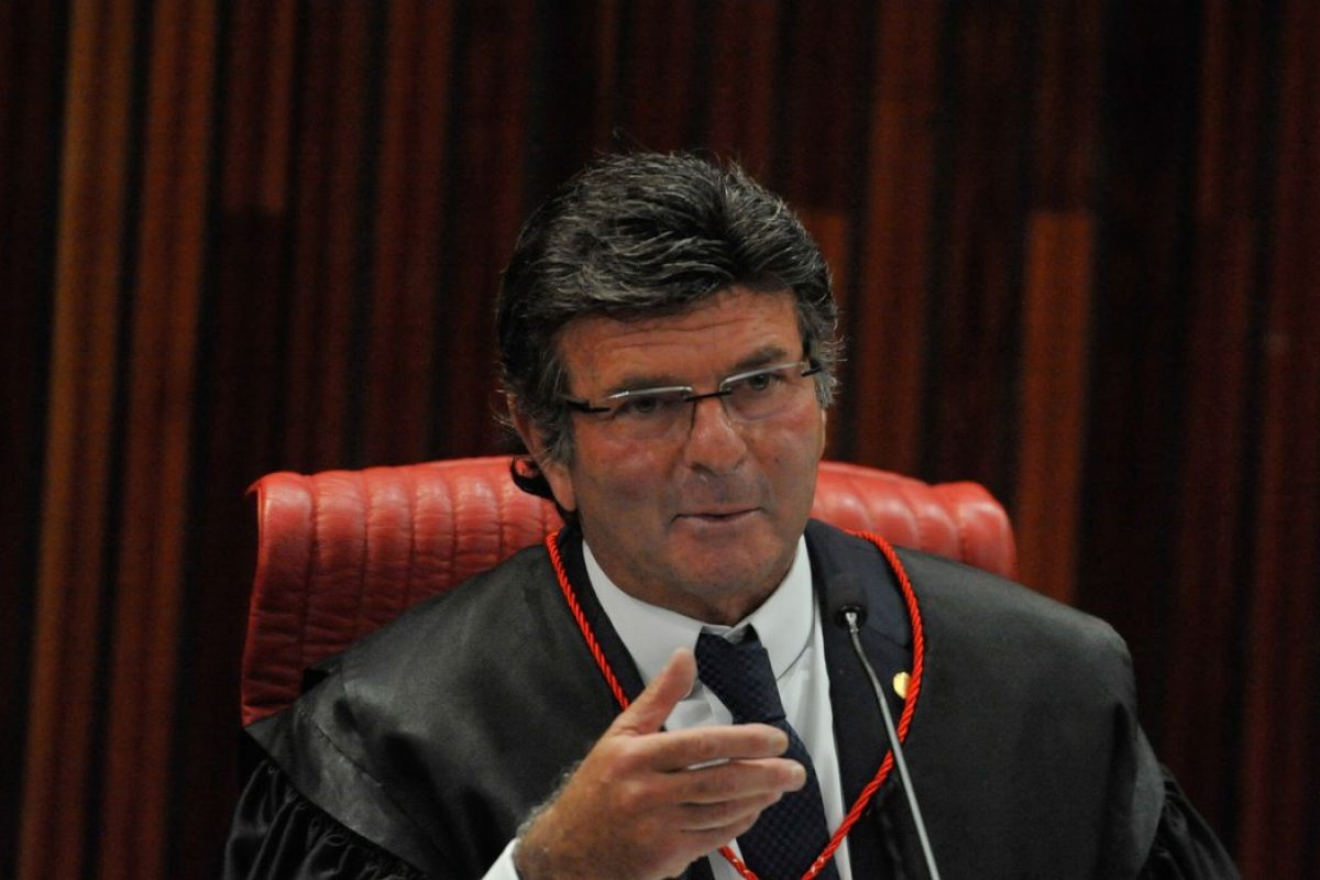 Luiz Fux suspende penalidade de advertência aplicada a Deltan Dallagnol