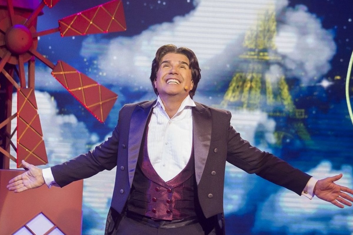 Jarbas Homem de Mello canta Your Song do musical Moulin Rouge na segunda eliminatória do Talentos 