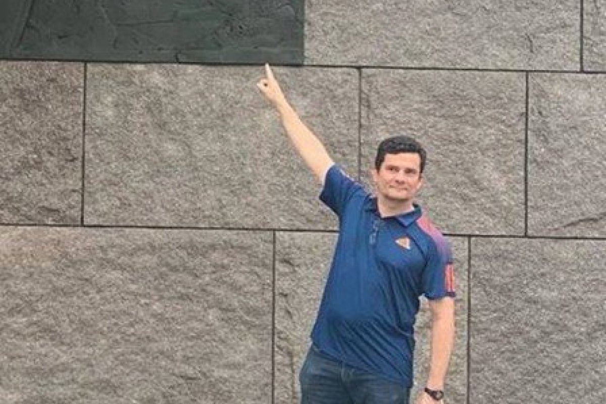 Esposa de Sérgio Moro compartilha  fotos das férias na web