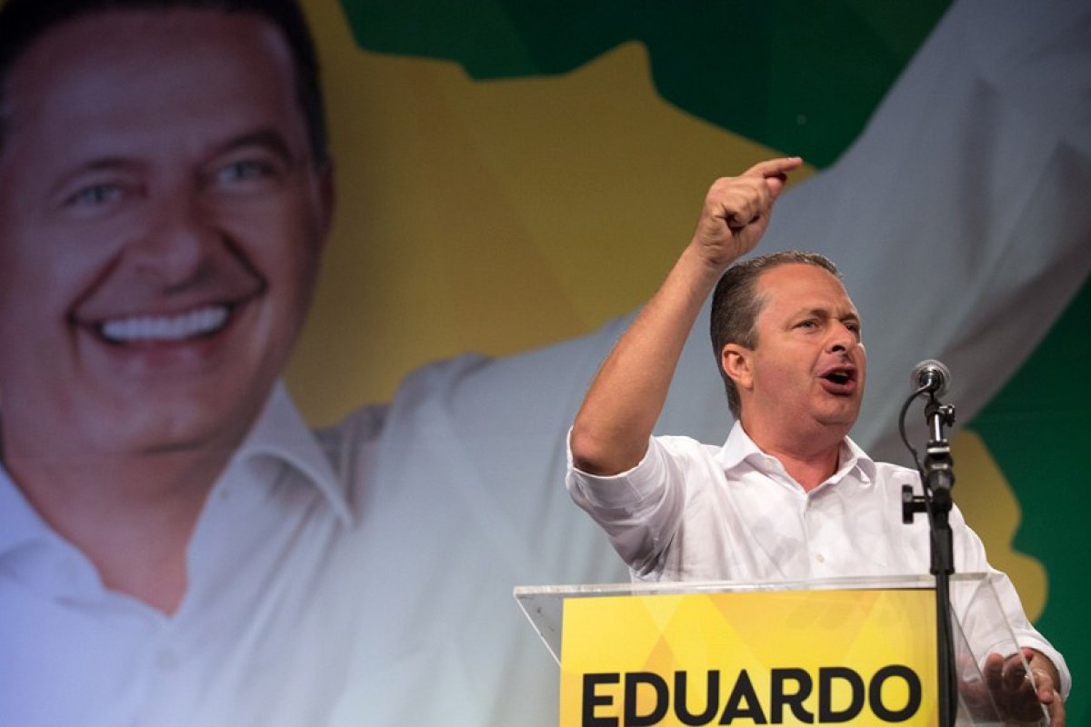 Fotos inéditas mostram destroços de acidente que matou Eduardo Campos