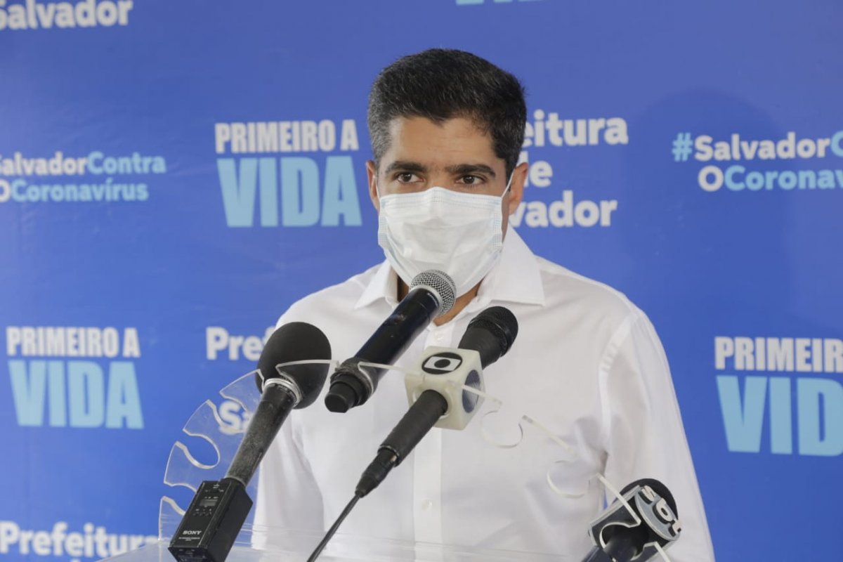 Salvador volta a ter blitze de máscara