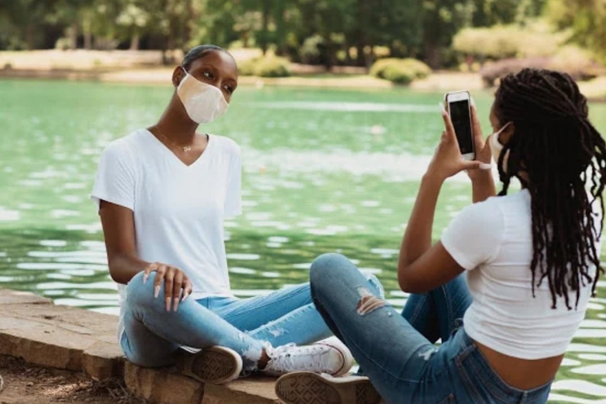 Conheça a máscara de proteção com efeito skincare que hidrata a pele