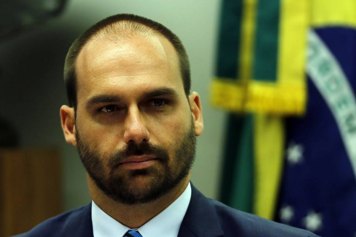 Eduardo Bolsonaro apresenta projeto de castração química para estupradores