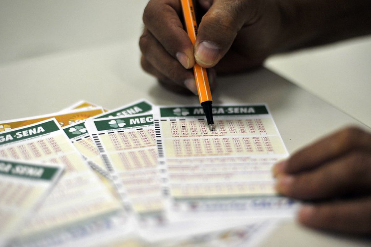 Ninguém acerta prêmio da Mega-Sena e prêmio acumula em R$ 47 milhões