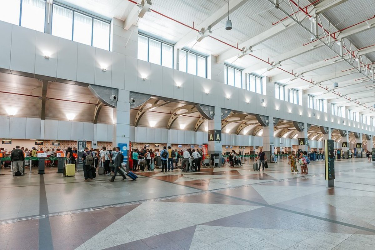 Mau tempo faz Aeroporto de Salvador cancelar voos