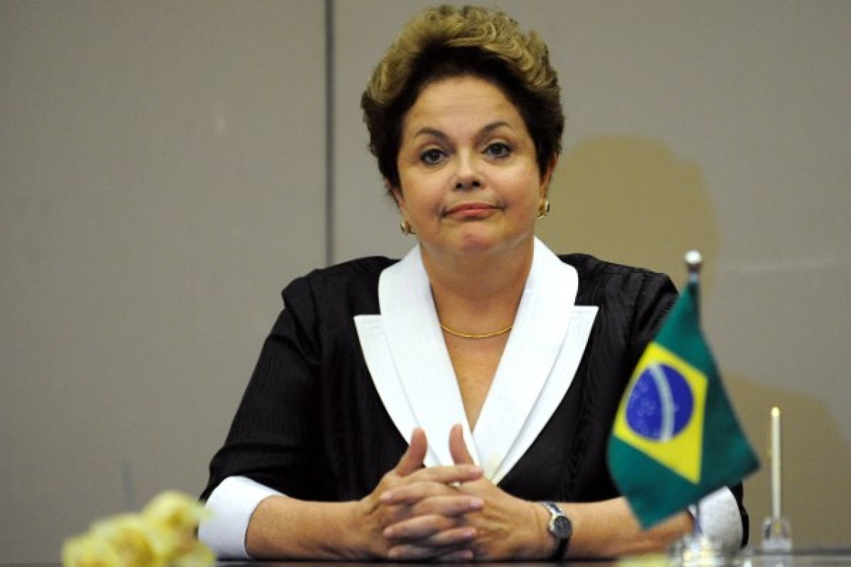 Justiça condena Dilma e PT a pagar mais de R$ 75 mil por calote em campanha eleitoral
