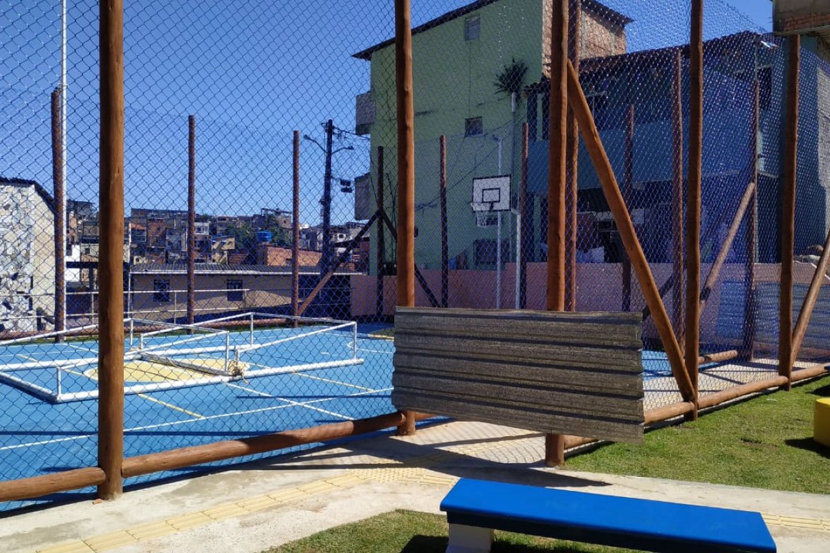 Após duas semanas de inauguração, conjunto habitacional em Salvador é alvo de vandalismo