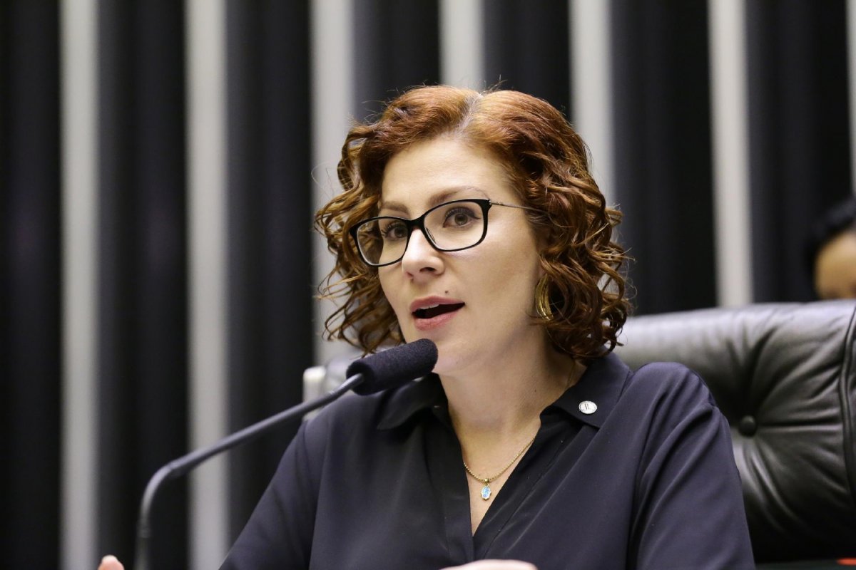 Deputada federal Carla Zambelli não teve Covid-19, diz hospital