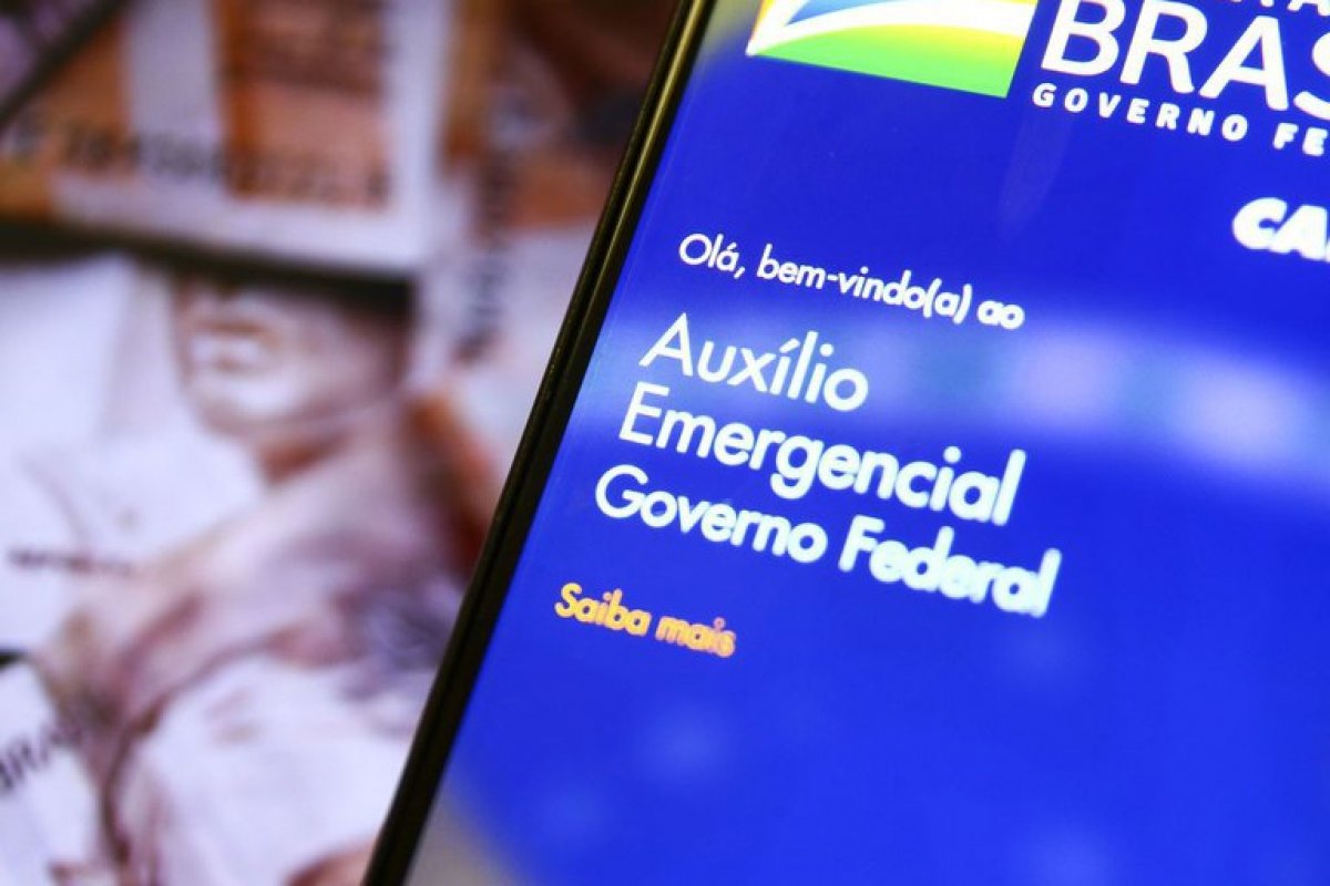 Auxílio Emergencial foi a única renda  para mais de 4 mil famílias, diz Ipea