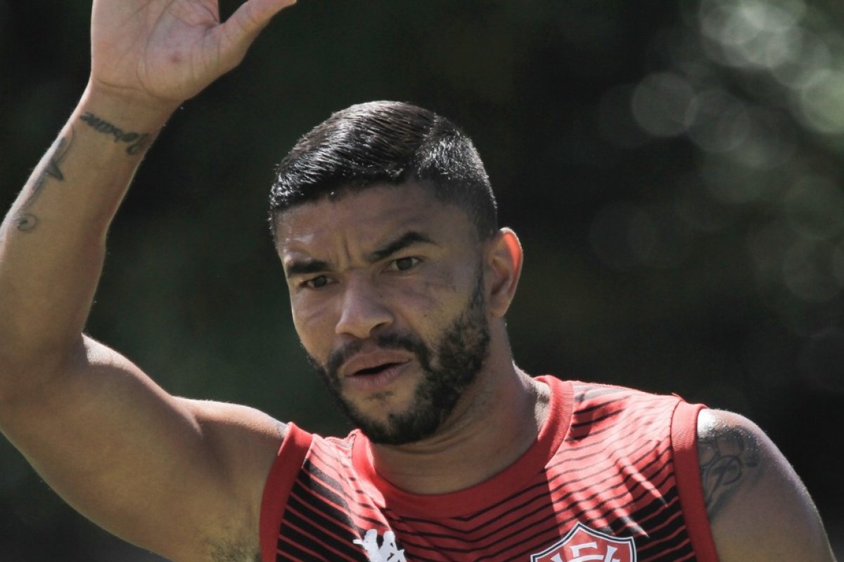 Vitória: Maurício Ramos, Rafael Carioca e Fernando Neto são vetados da partida contra Confiança