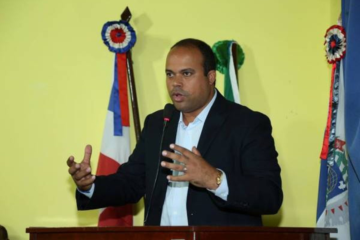 TCM julga procedente denúncia de nepotismo contra prefeito de Santo Amaro 