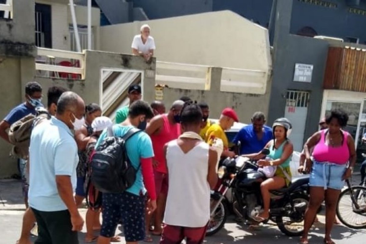 Homem é assassinado a tiros em via pública na Boca do Rio