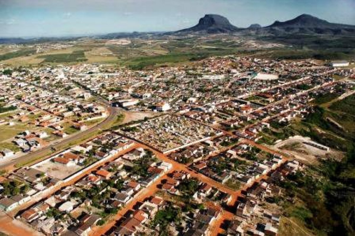 Homem mata namorada a facadas no sul da Bahia