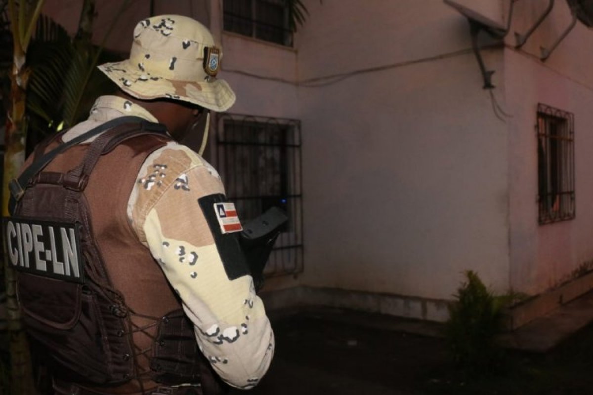 Veja vídeo: Polícia deflagra operação contra quadrilha envolvida em roubo a bancos na manhã desta quinta (3)