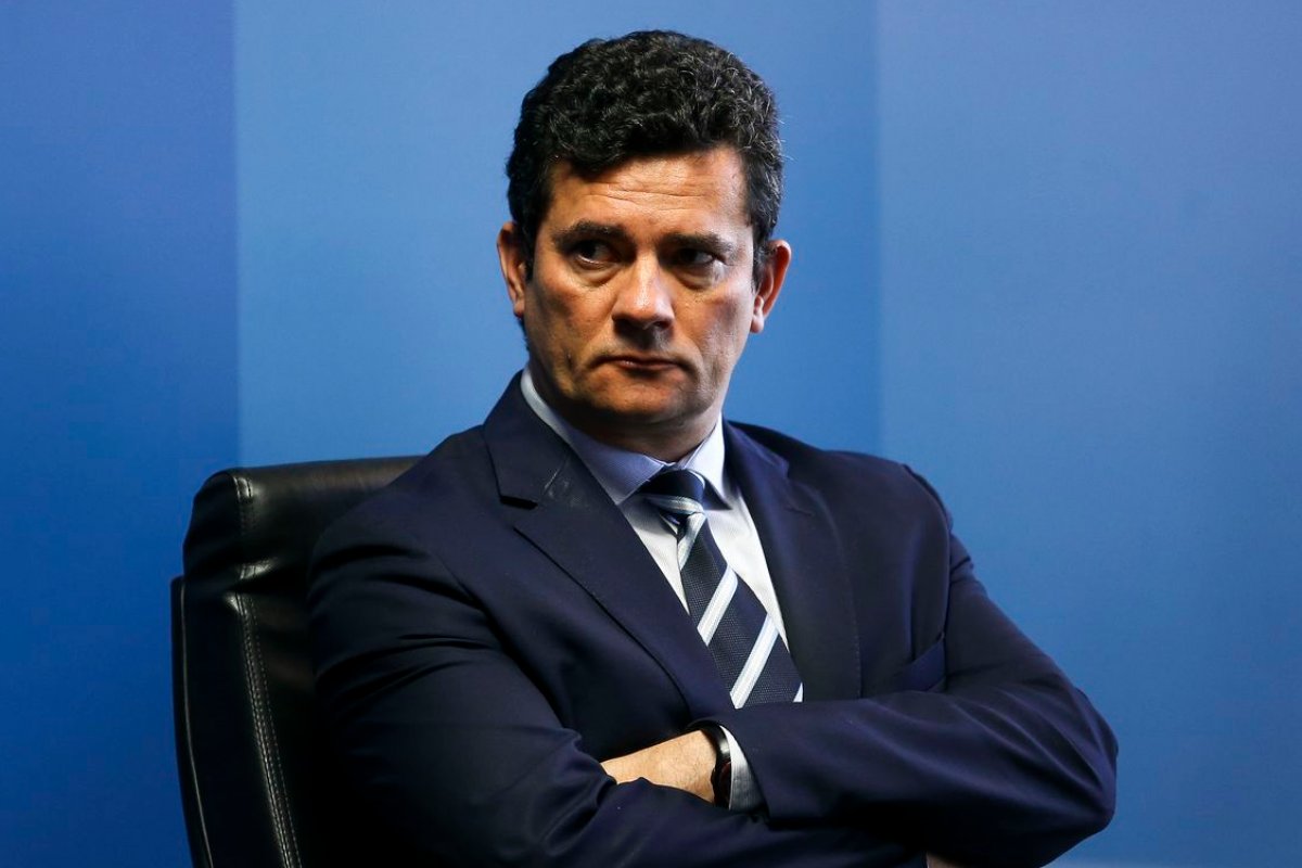 Quatro pessoas são presas em operação que investiga invasão dos celulares de Moro