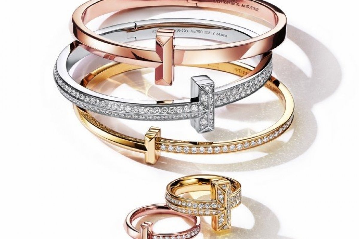 Tiffany & Co. promove chá da tarde virtual para anunciar a coleção Tiffany T1 
