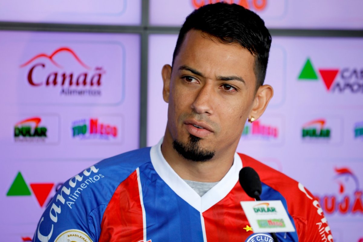 Novo atacante do Bahia, Lucca é oficialmente apresentado no Fazendão
