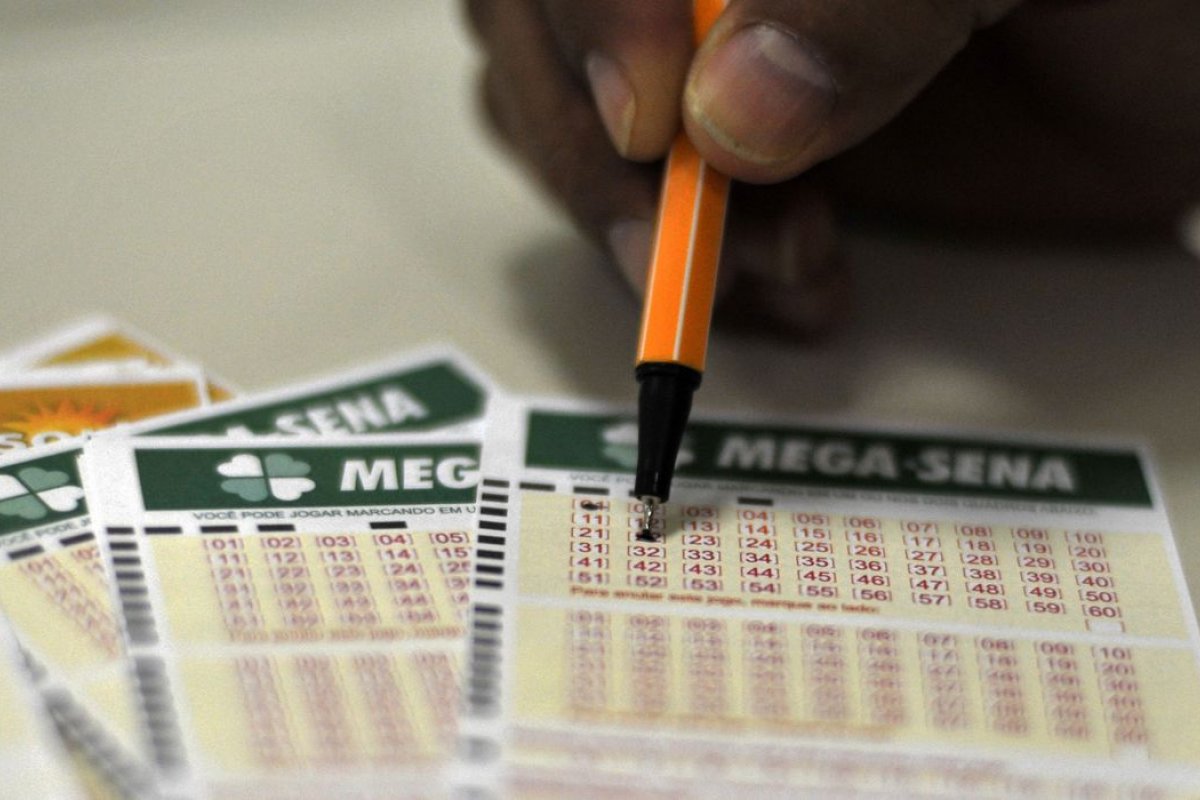 Sorteio da Mega Sena pode pagar R$ 95 milhões neste sábado