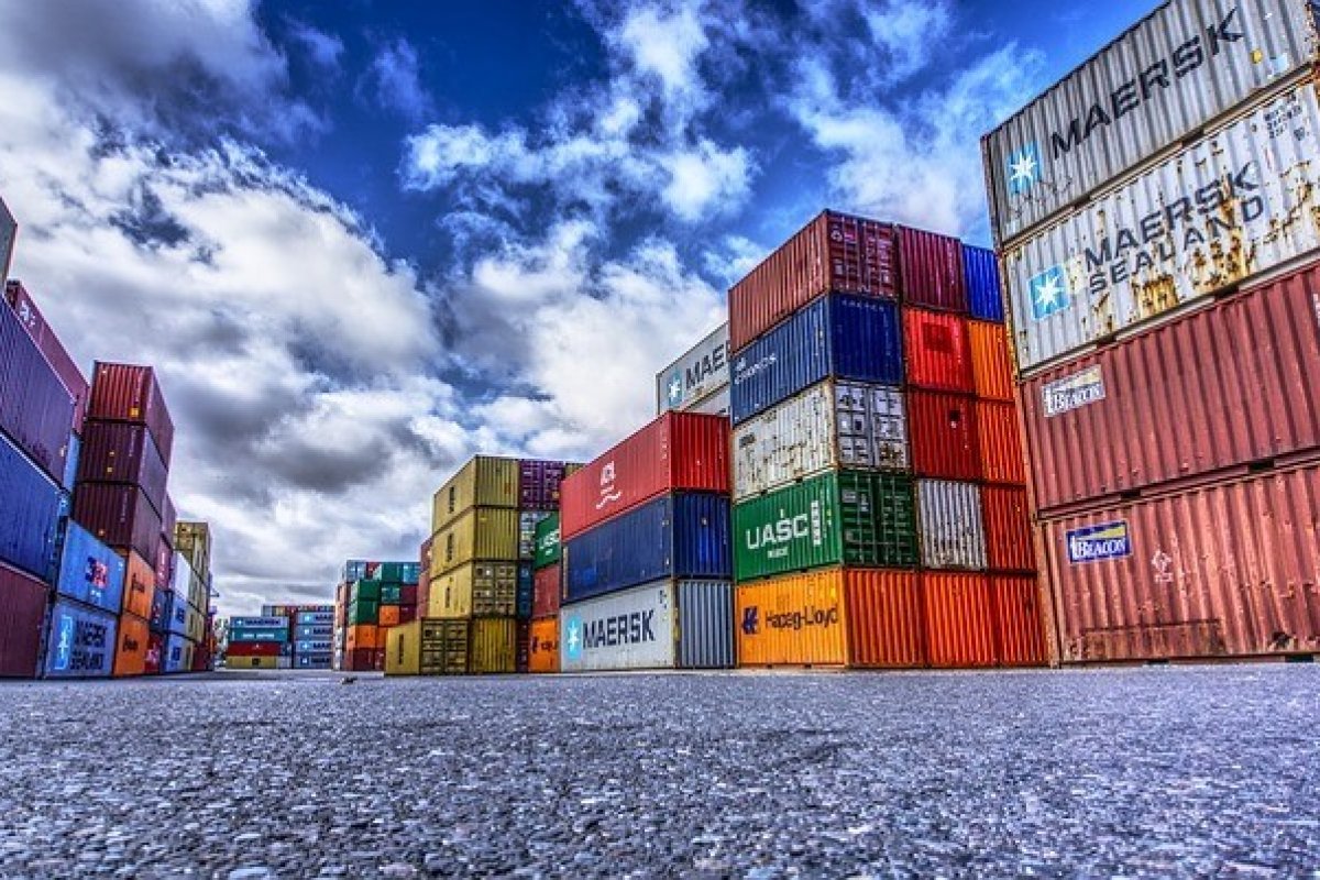 China tem terceiro mês seguido de crescimento em exportações