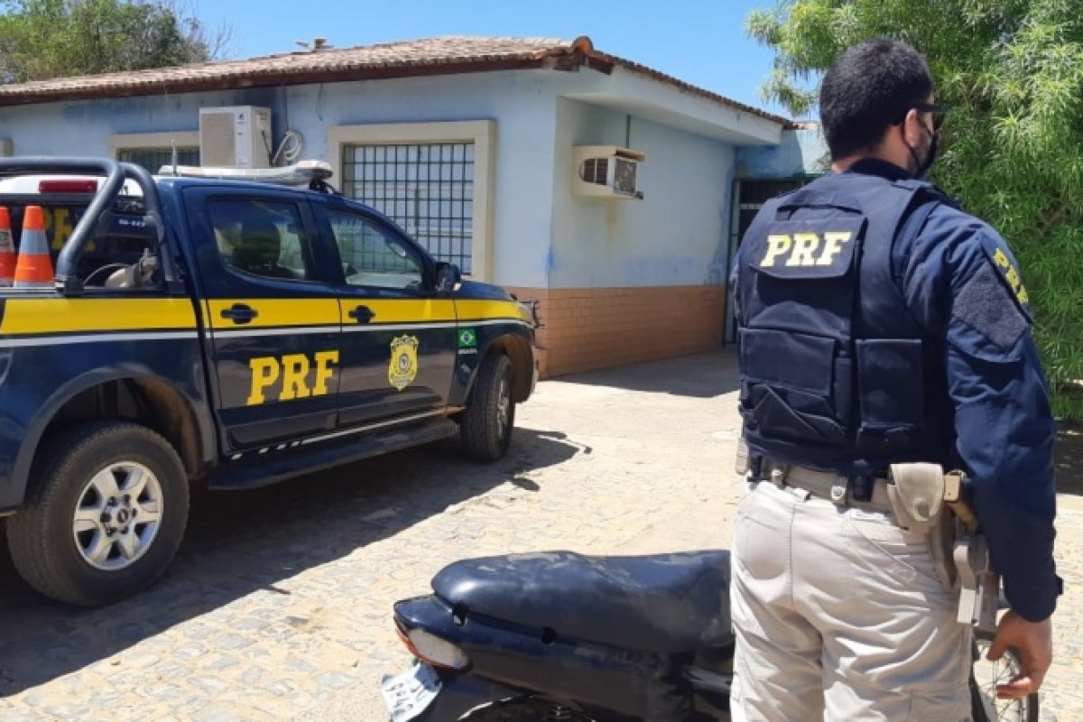 Moto furtada há quase 13 anos é encontrada na região oeste da Bahia