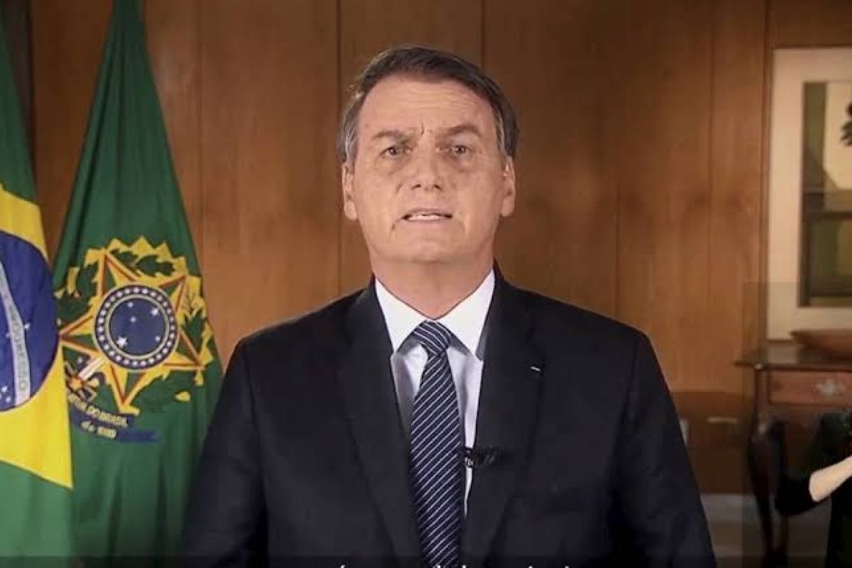 "O sangue dos brasileiros sempre foi derramado por liberdade”, diz Bolsonaro em pronunciamento 