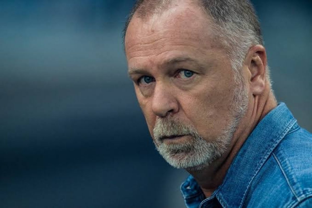 Bahia aguarda resposta de Mano Menezes para ocupar cargo de técnico do clube