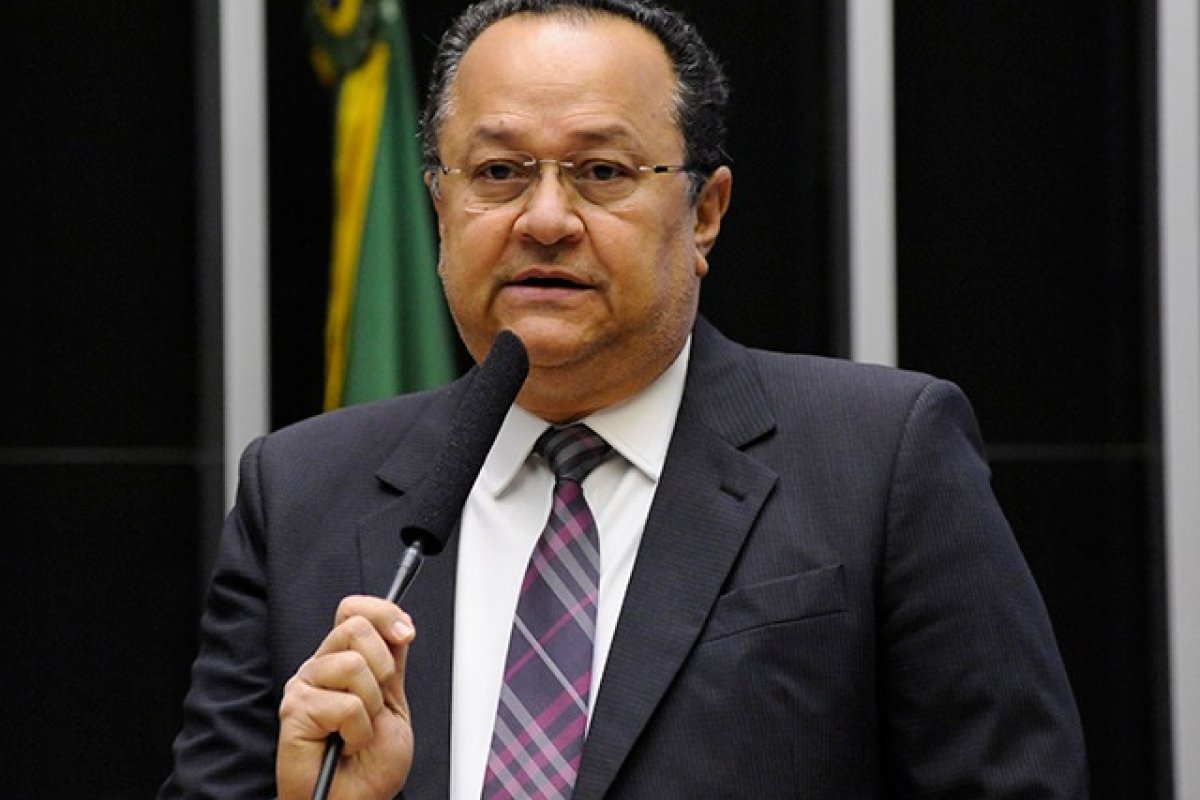 Igrejas querem ficar imunes ao pagamento de qualquer tipo de tributo através da reforma tributária