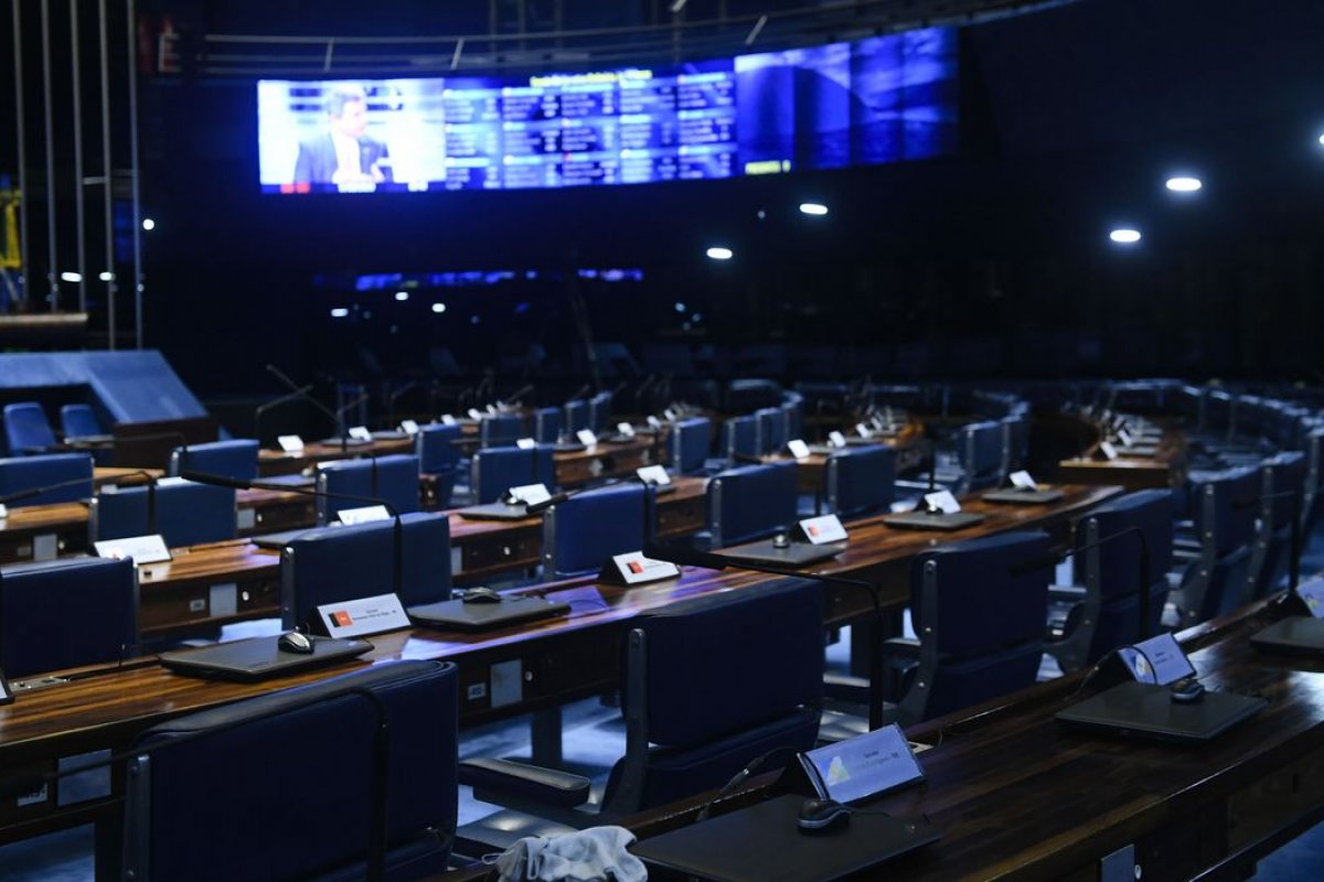 Senado aprova maior prazo para gasto de verba contra pandemia