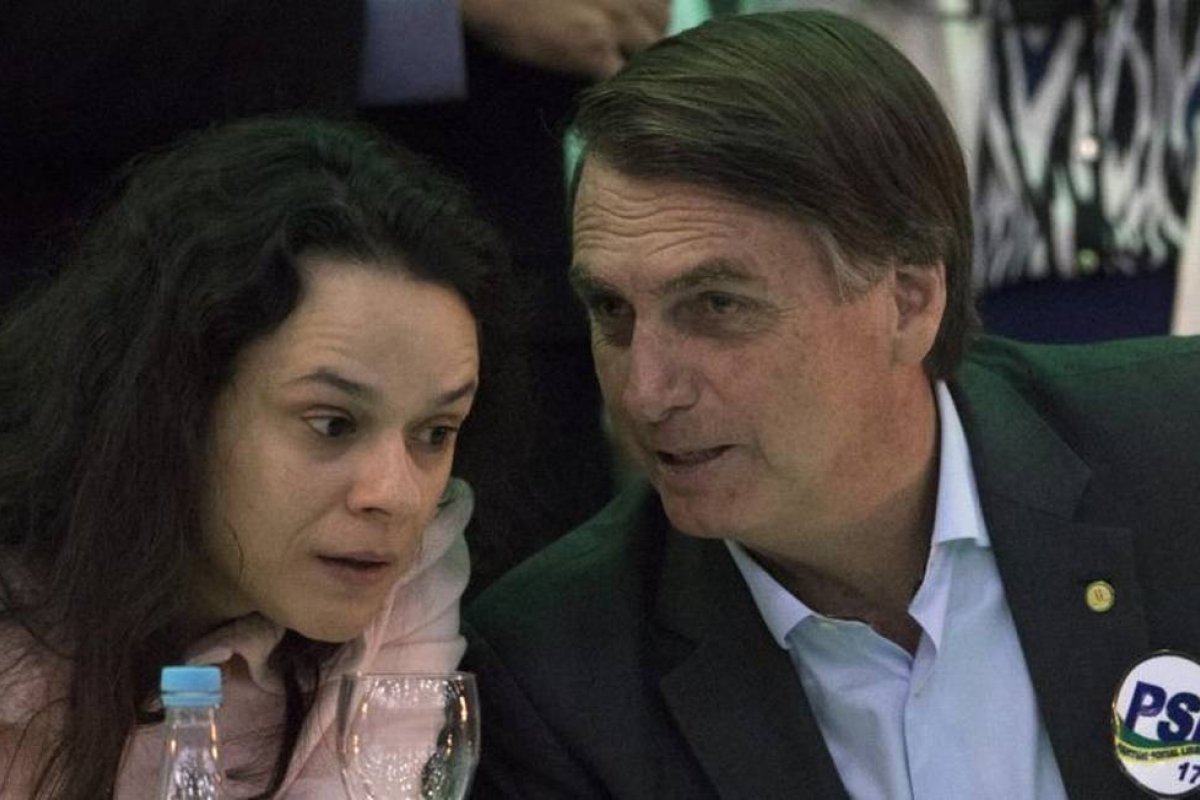 Janaina Paschoal defende Bolsonaro e critica STF