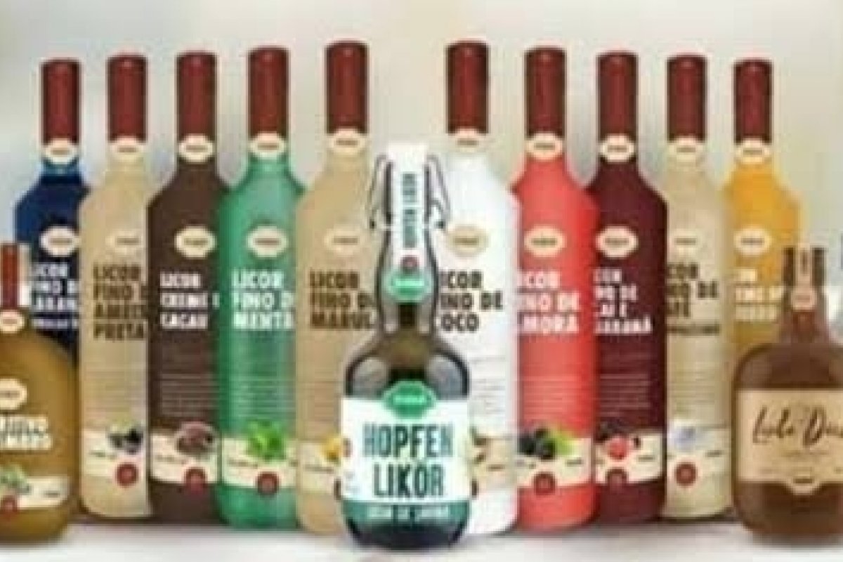 Dos aperitivos à coquetelaria: história familiar da Schluck Licores completa 75 anos acompanhando a evolução dos destilados 