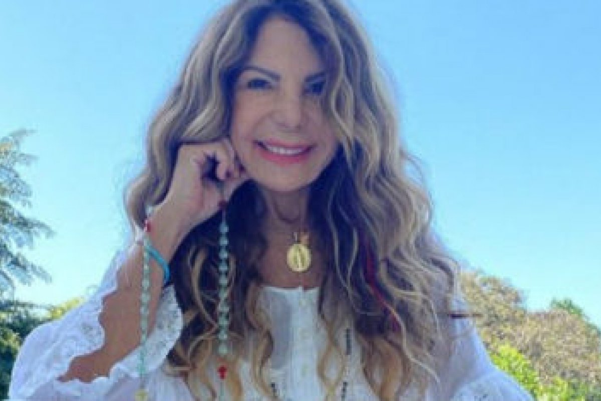Elba Ramalho testa positivo para a Covid-19 e pede orações 