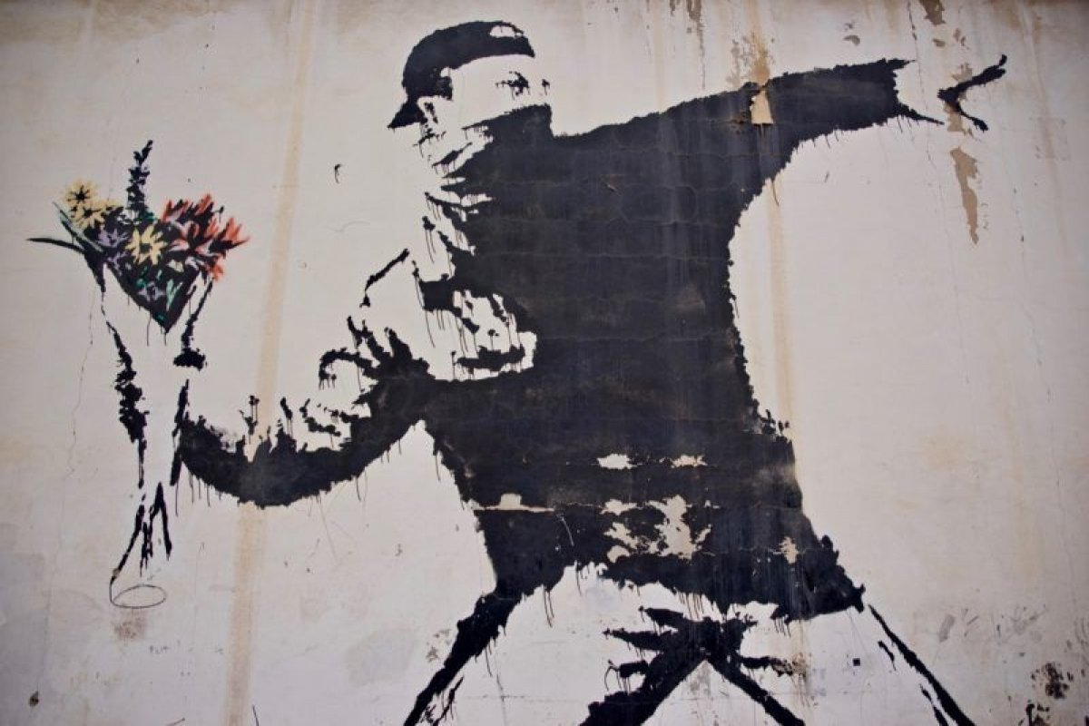 Banksy perde direitos autorais de obra famosa por não revelar sua identidade